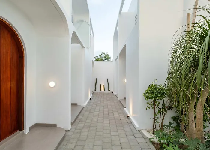 Villa Brand New 1 Bd Private With Pool & Cinema