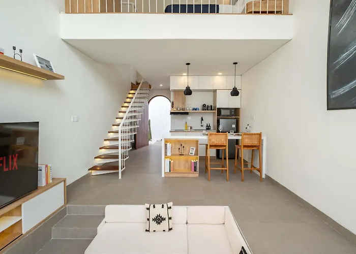 Brand New 1 Bd Private With Pool & Cinema *