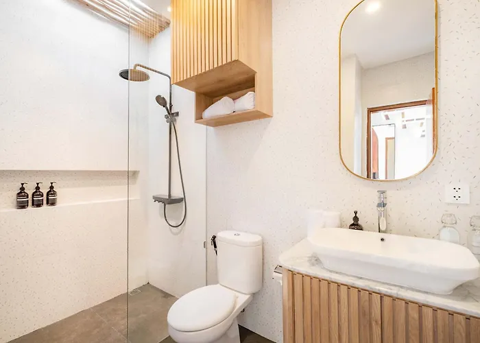 Brand New 1 Bd Private With Pool & Cinema *